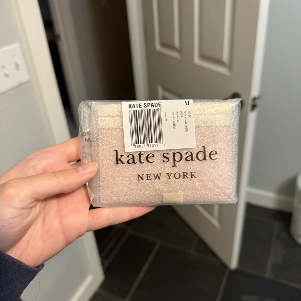 NWT Kate Spade Card Holder in Rose - Picture 2 of 4